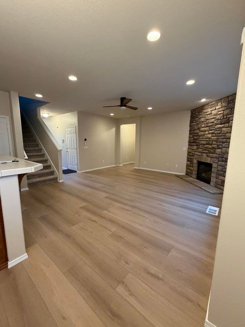 Newberg House: 413 Roger Smith Dr.