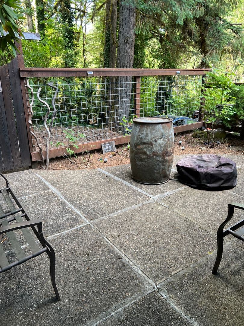 Yamhill House: 15301 NW Moores Valley Rd