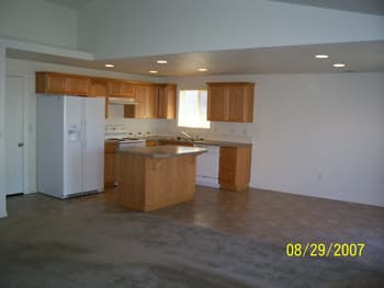 McMinnville House: 3557 NE Hembree St.