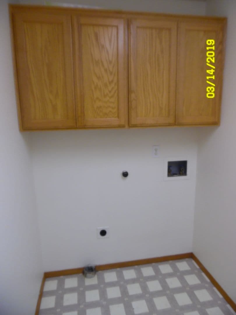 McMinnville Apartment: 1624-32 SW Fellows St.