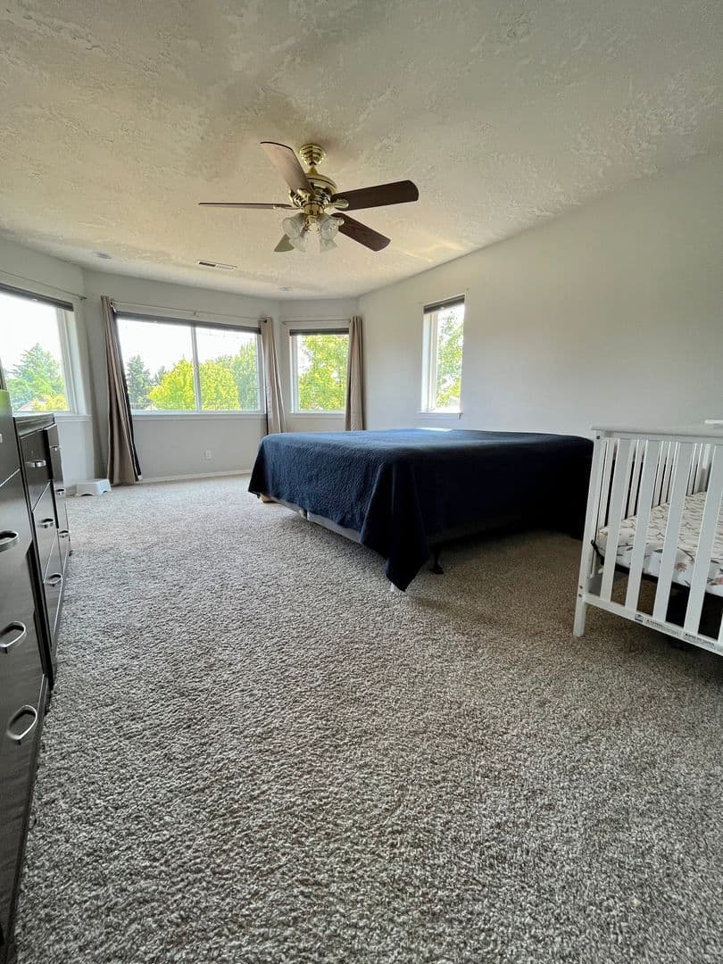 McMinnville House: 2383 NW Victoria Ct