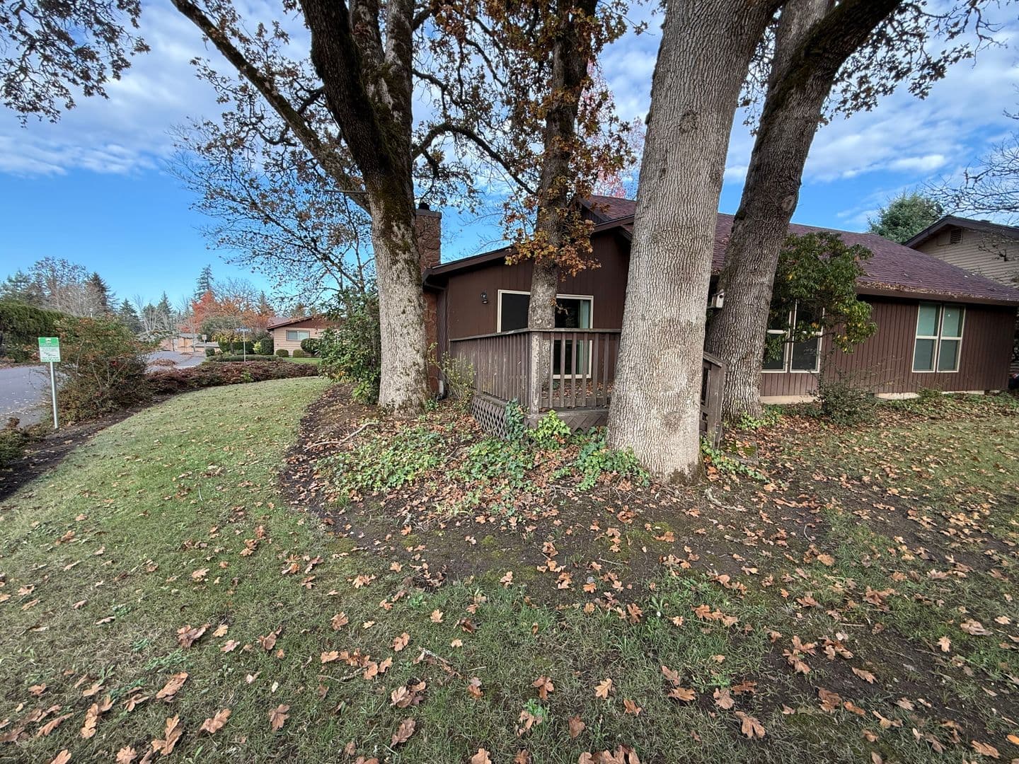 McMinnville House: 1150 NW Sunnywood Ct.