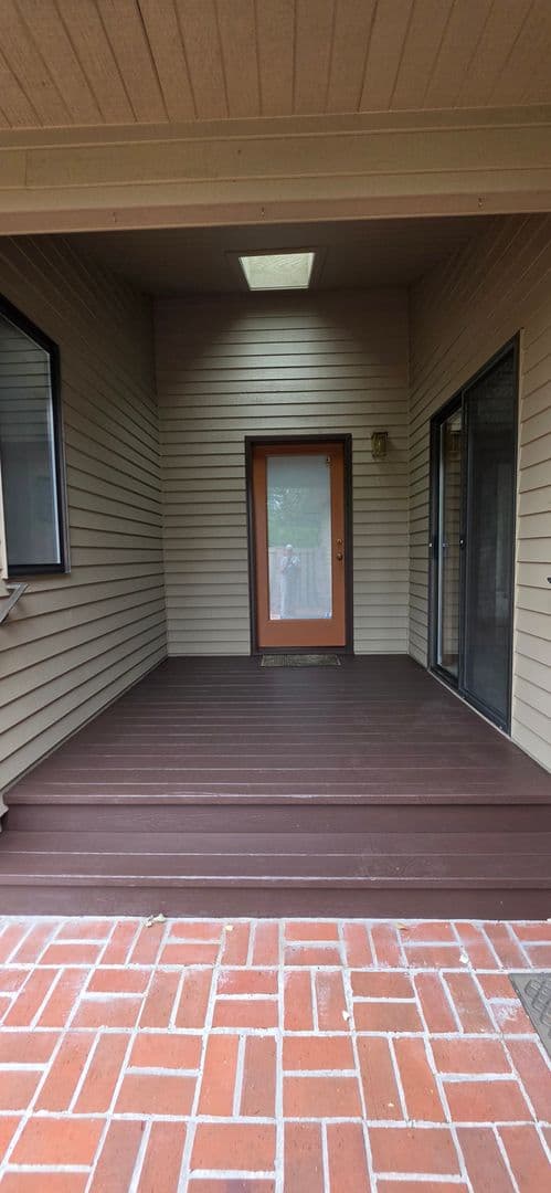 McMinnville House: 2200 NW Doral St