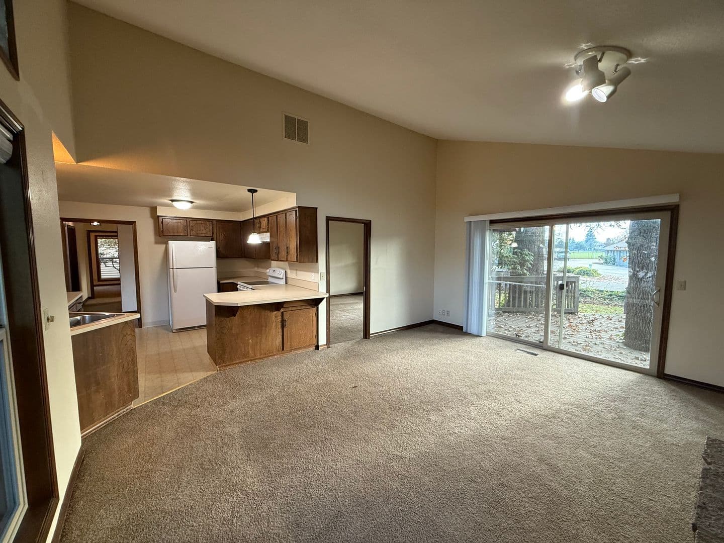 McMinnville House: 1150 NW Sunnywood Ct.