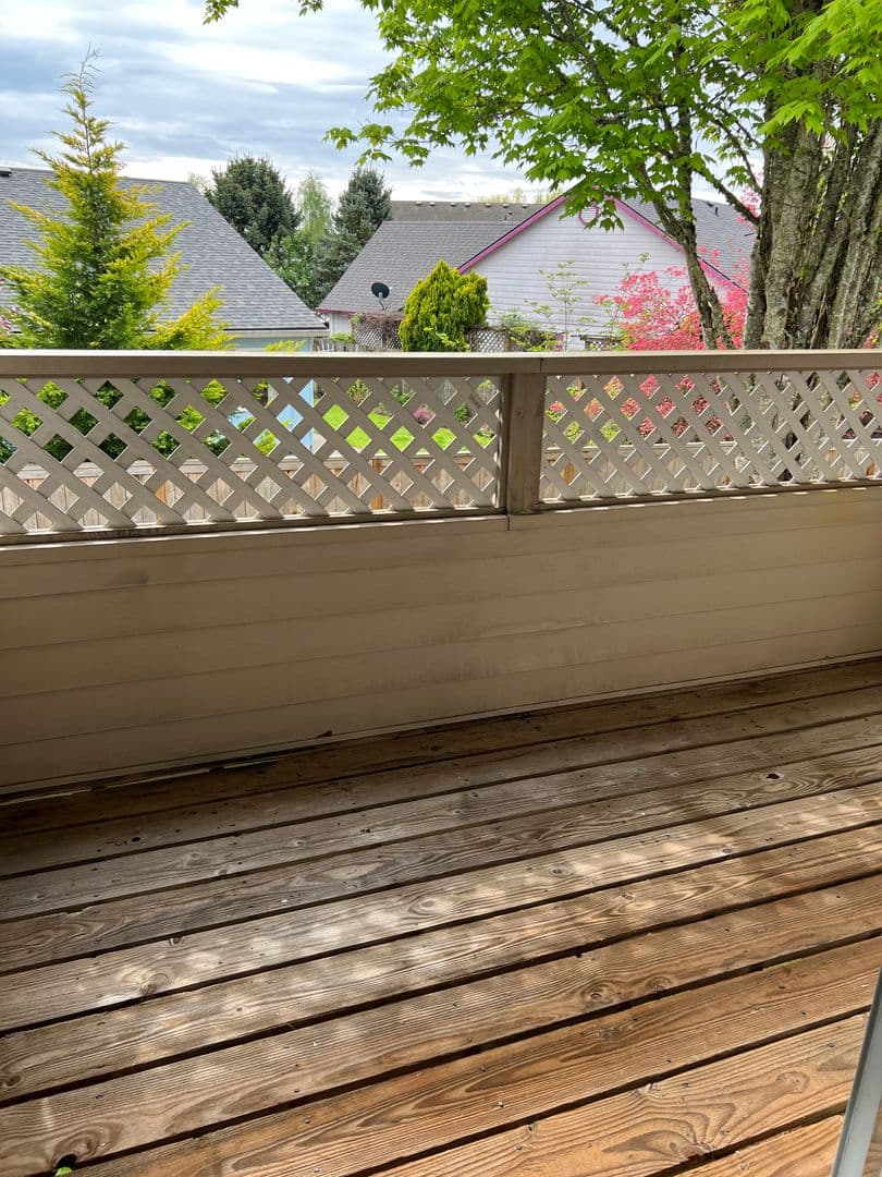 McMinnville Apartment: Multiple addresses  (see Unit)