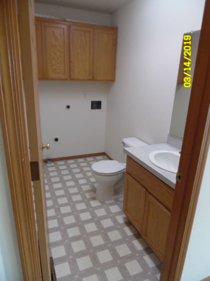 McMinnville Apartment: 1624-32 SW Fellows St.