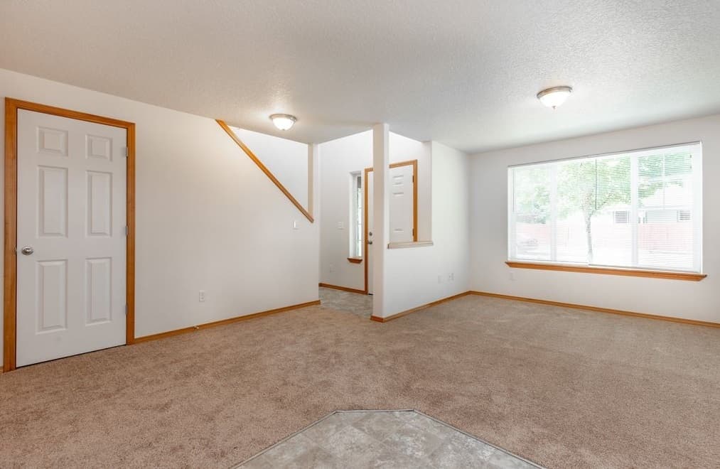 Newberg House: 2356 E. 3rd St
