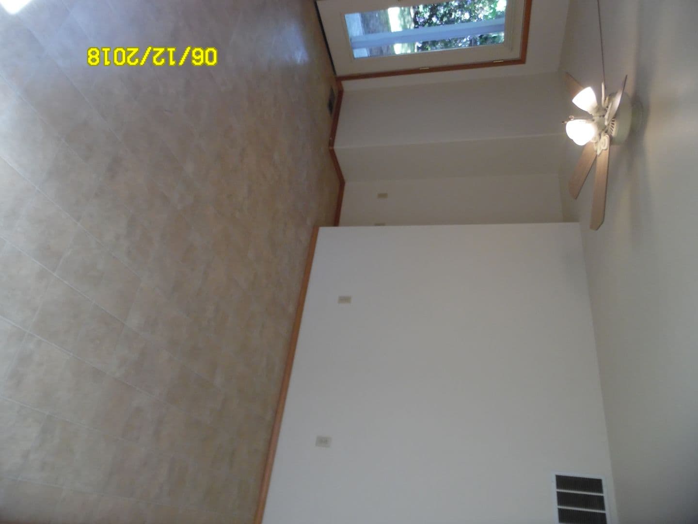 McMinnville House: 595 SW Fleishauer