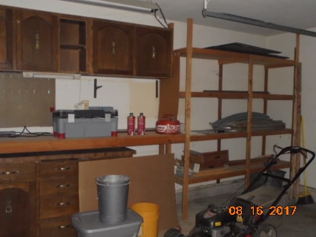 McMinnville House: 911 NW Oakwood Circle