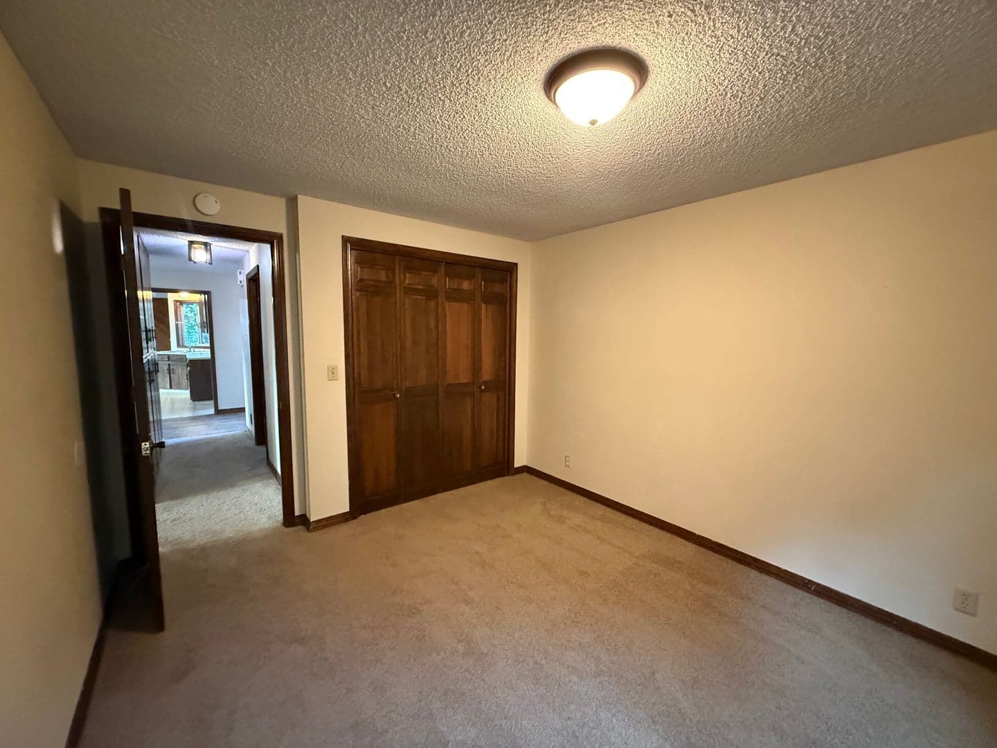 McMinnville House: 1150 NW Sunnywood Ct.