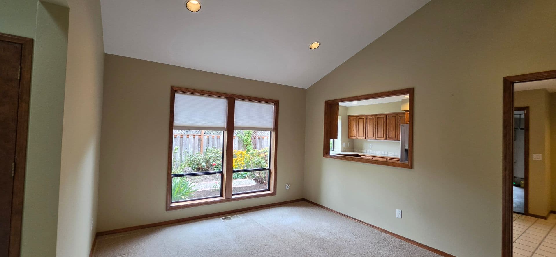 McMinnville House: 2200 NW Doral St
