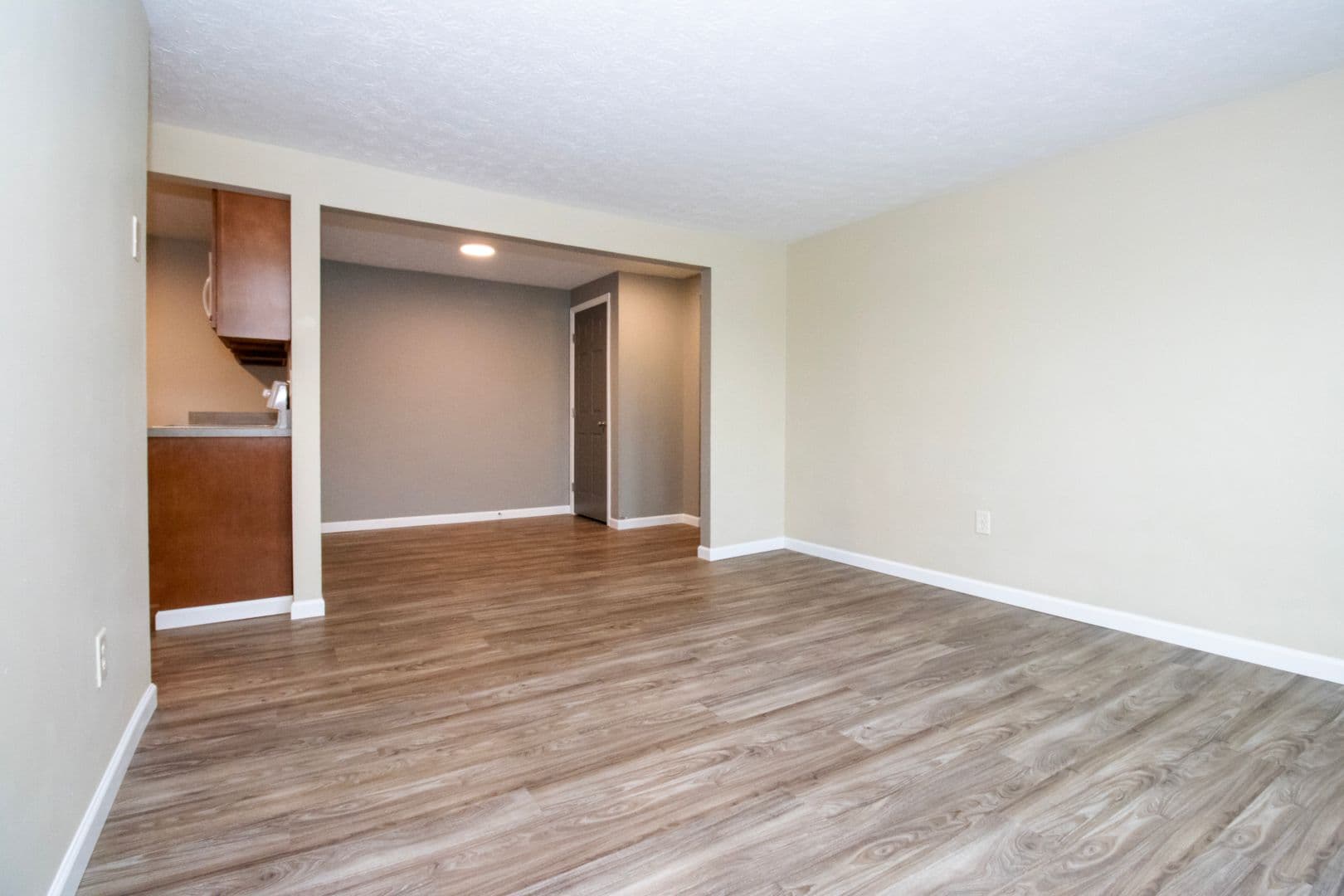 Orrville House: 1175 N Elm St, Apt B