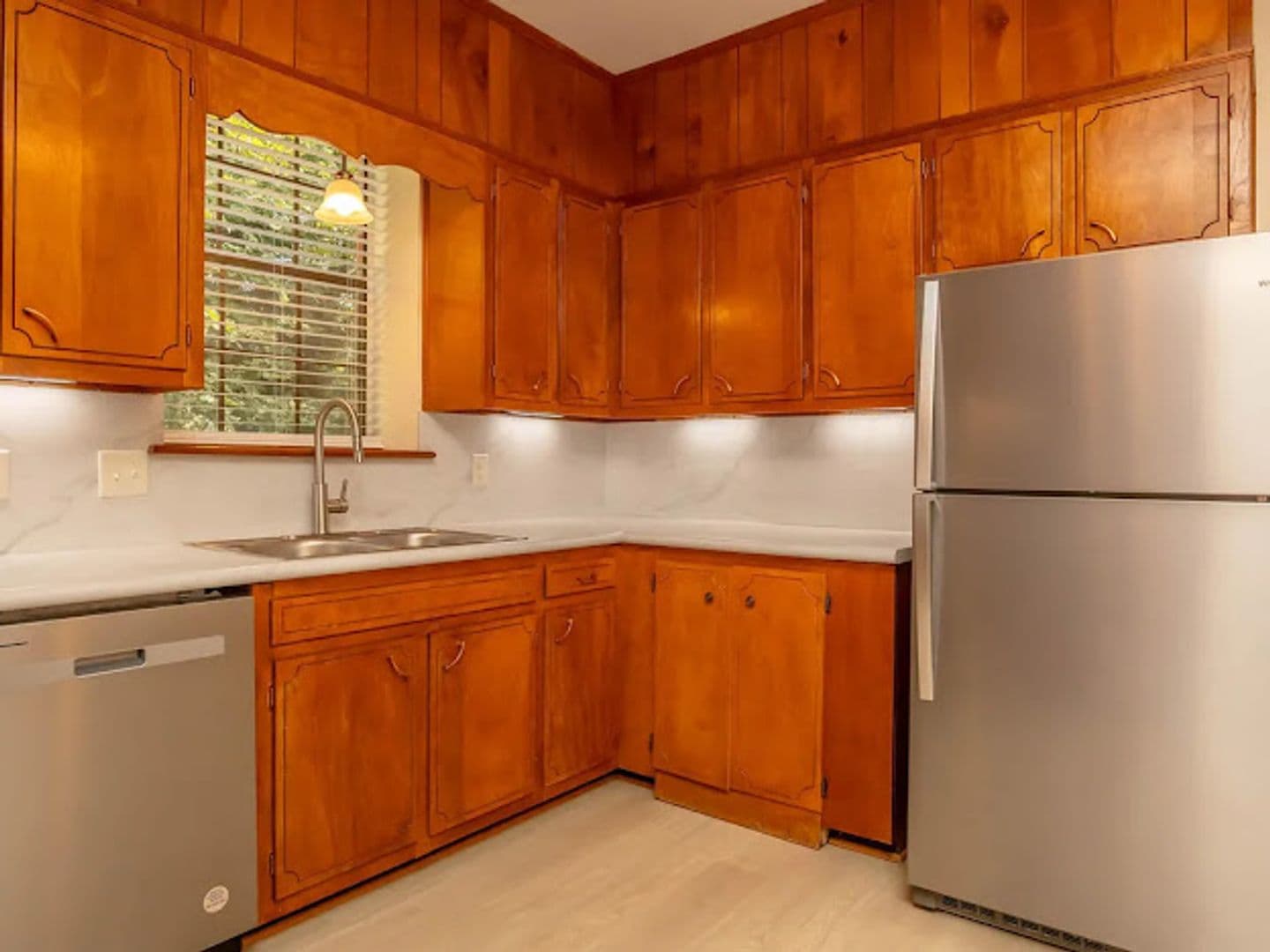 Danville Apartment: 240 Lady Astor