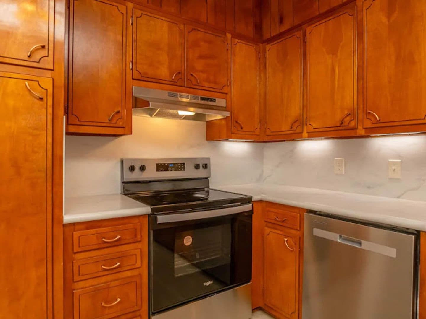 Danville Apartment: 240 Lady Astor