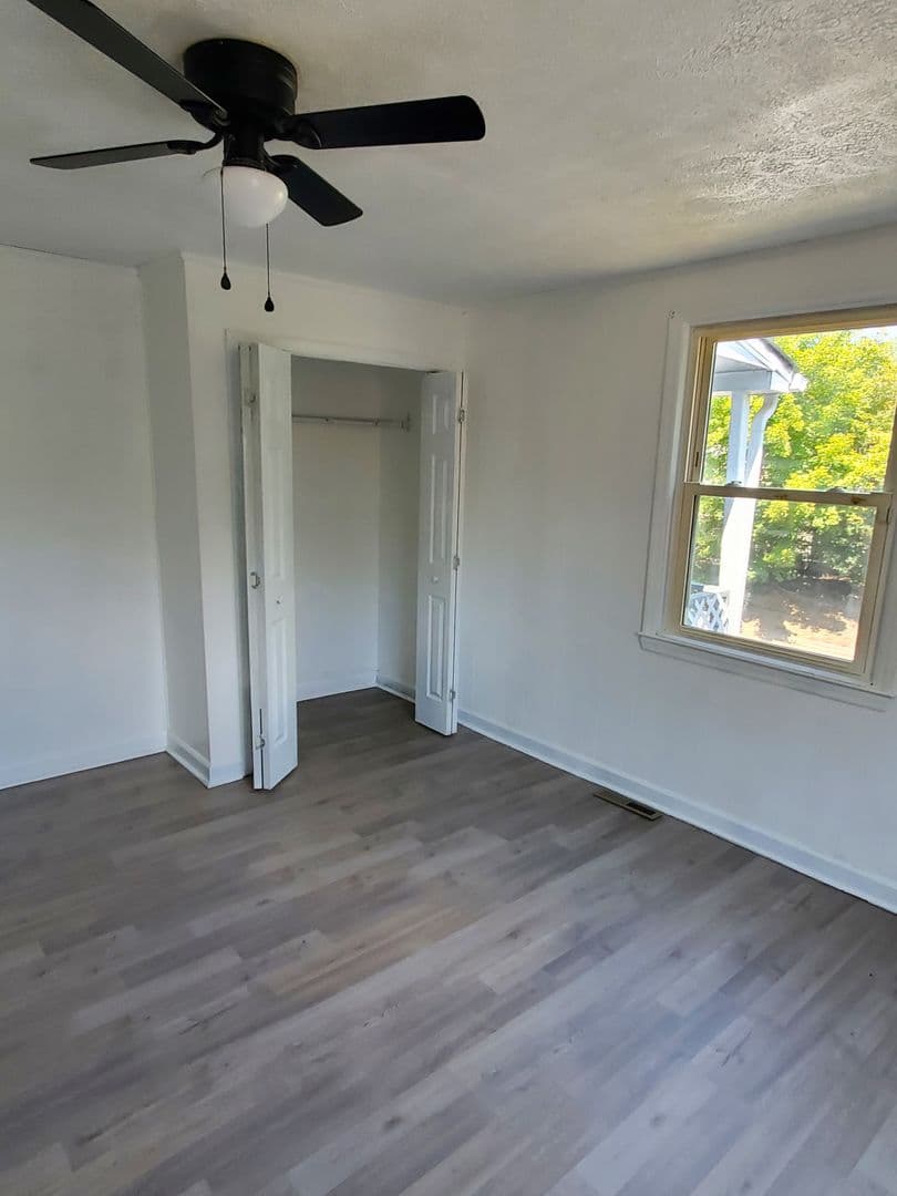 Danville House: 512 Peach St