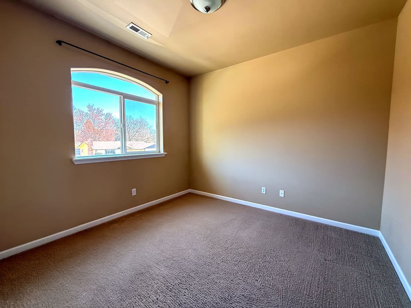Walla Walla Apartment: 1900 1902 1904 1908 Sunset Drive