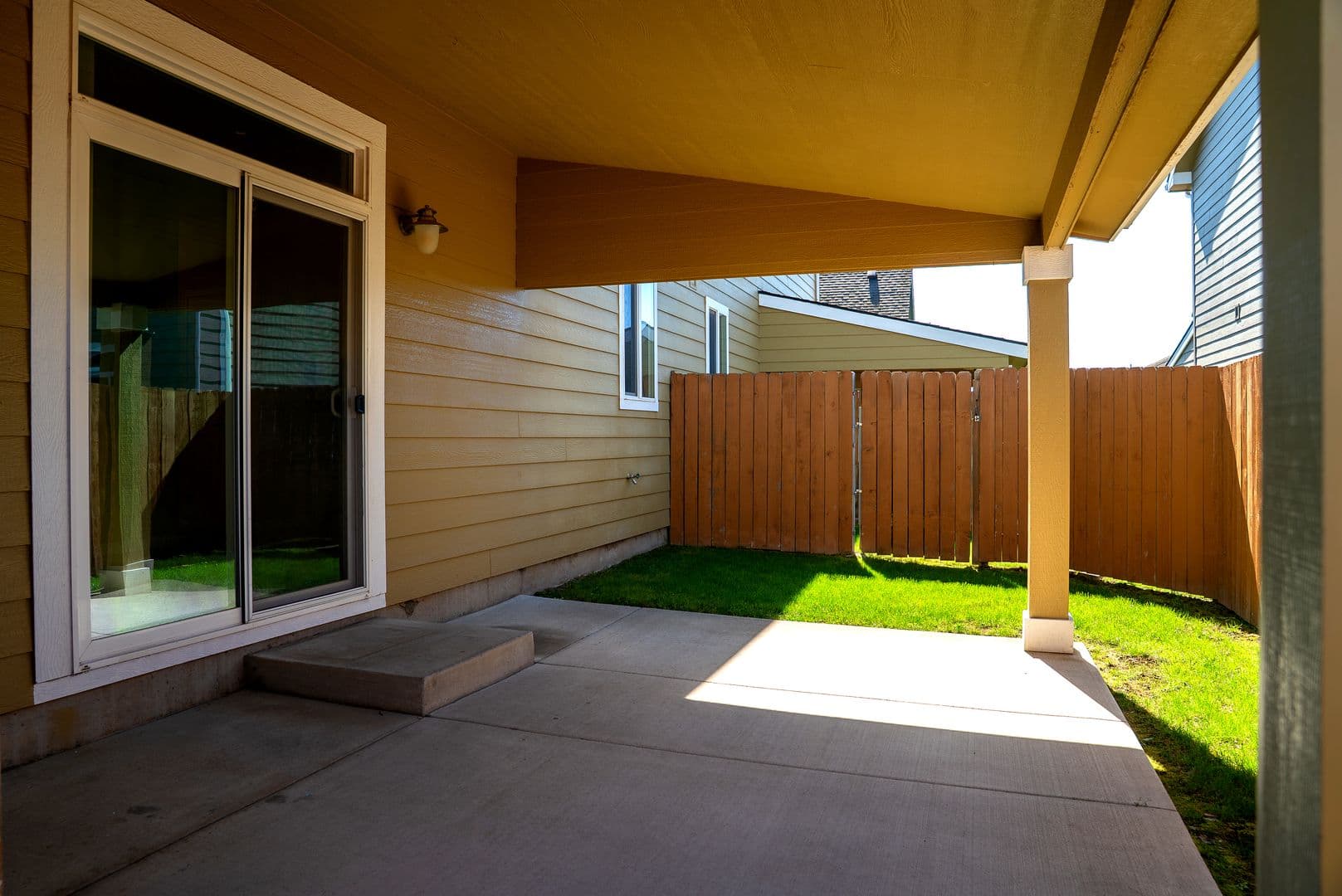 Walla Walla Apartment: 1900 1902 1904 1908 Sunset Drive
