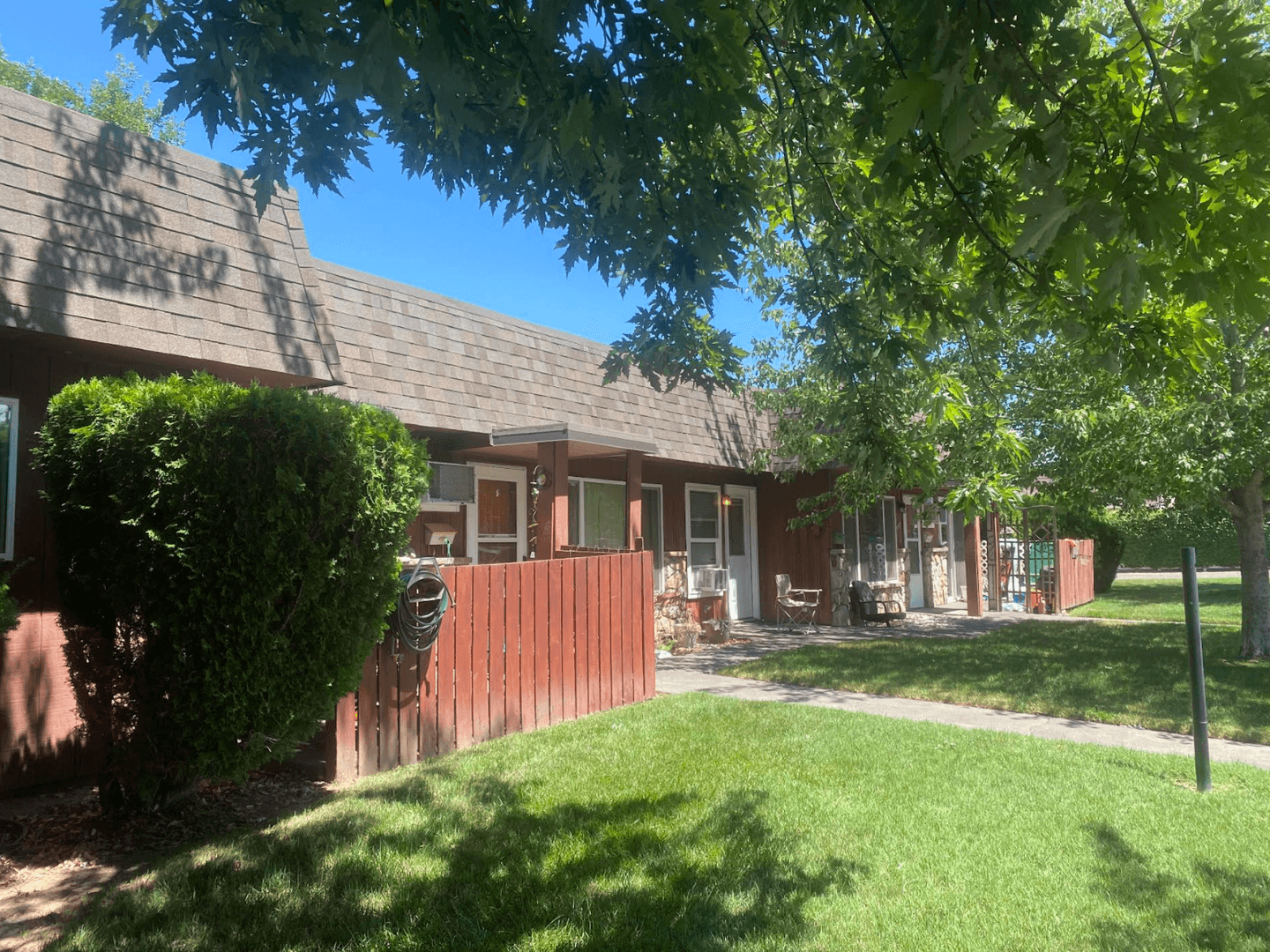 College Place Apartment: 441-459 SE 12th St