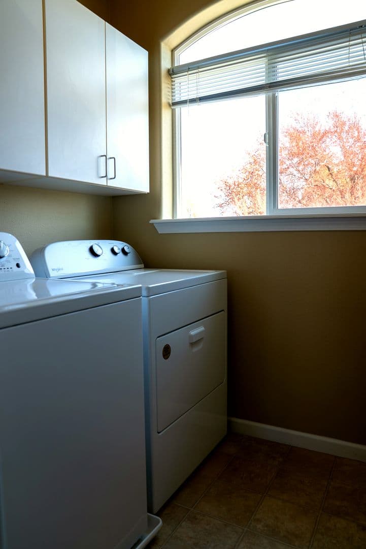 Walla Walla Apartment: 1900 1902 1904 1908 Sunset Drive