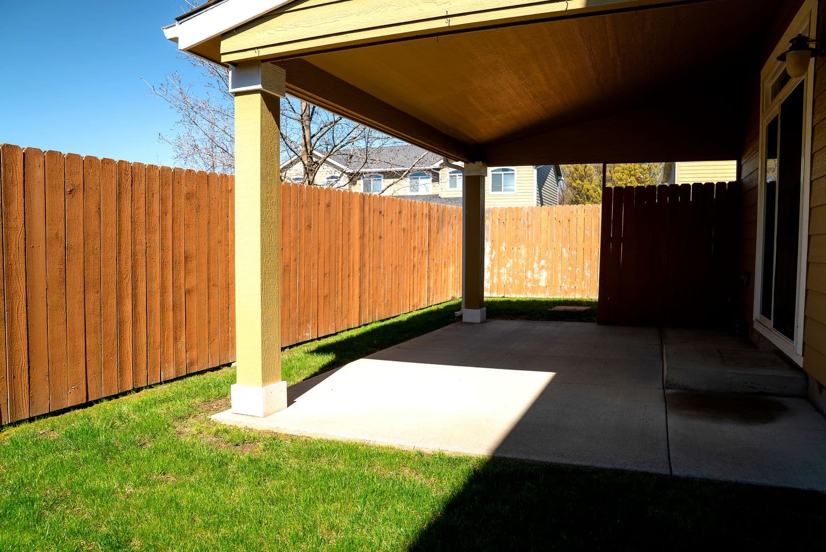 Walla Walla Apartment: 1900 1902 1904 1908 Sunset Drive