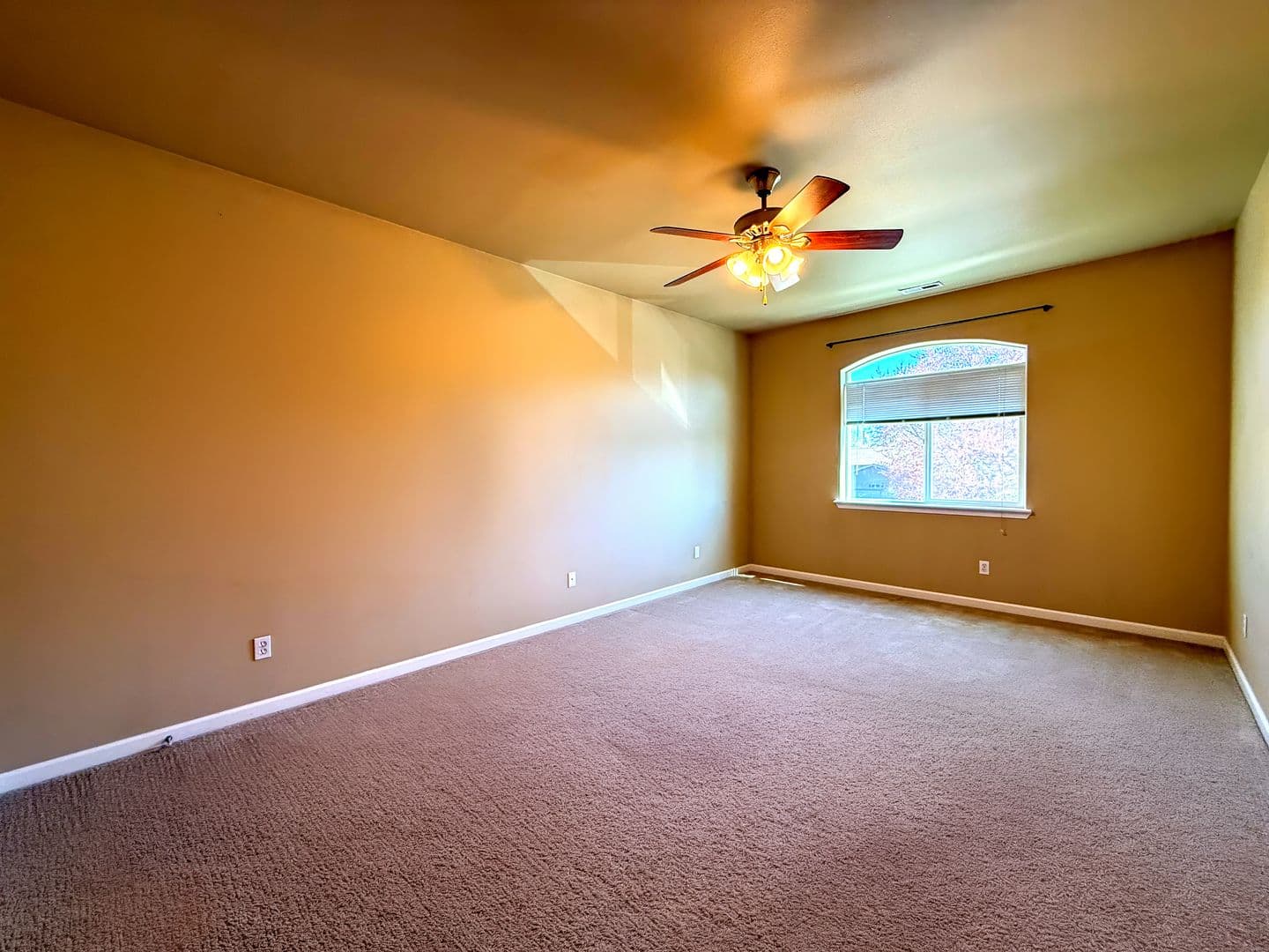 Walla Walla Apartment: 1900 1902 1904 1908 Sunset Drive