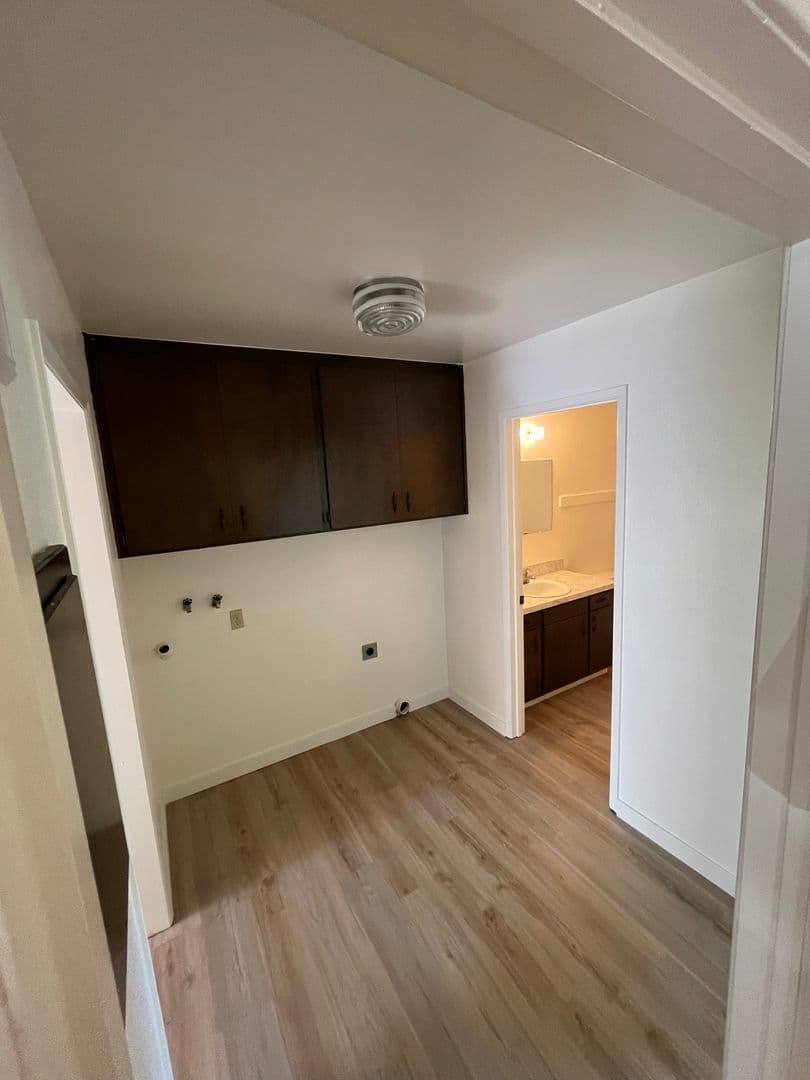 Milton Freewater Apartment: 701 - 723 NE 6th Ct.