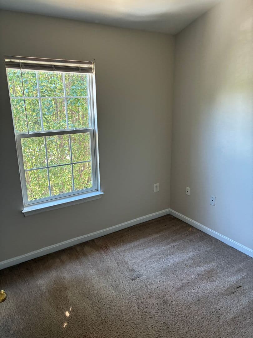 White Plains House: 10164 Tree Frog Place