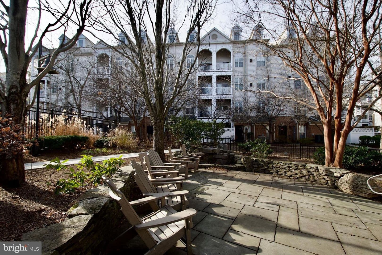 Alexandria Condo: 2324 Henshaw Pl