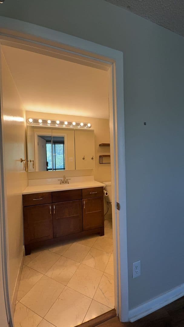 Alexandria House: 6301 Stevenson Avenue