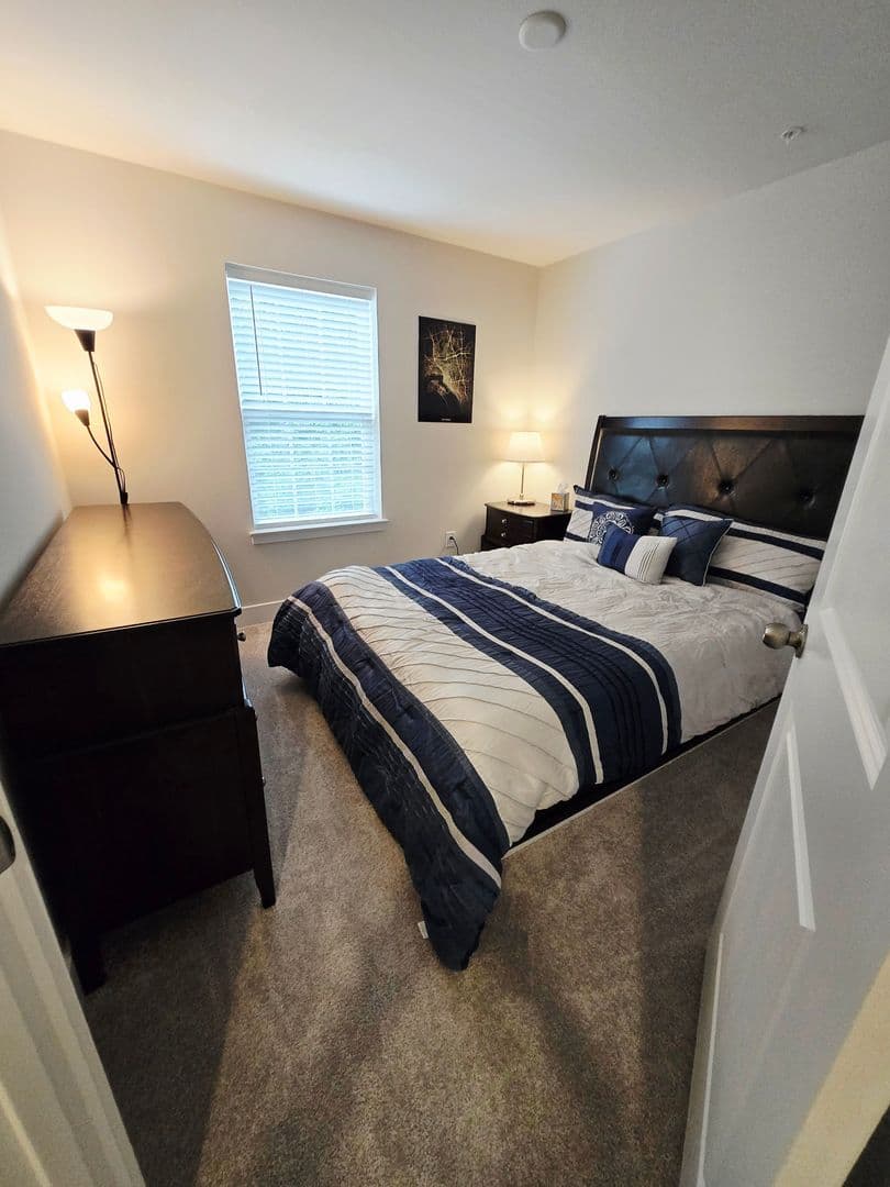 California Townhome: 45294 Clearview Way