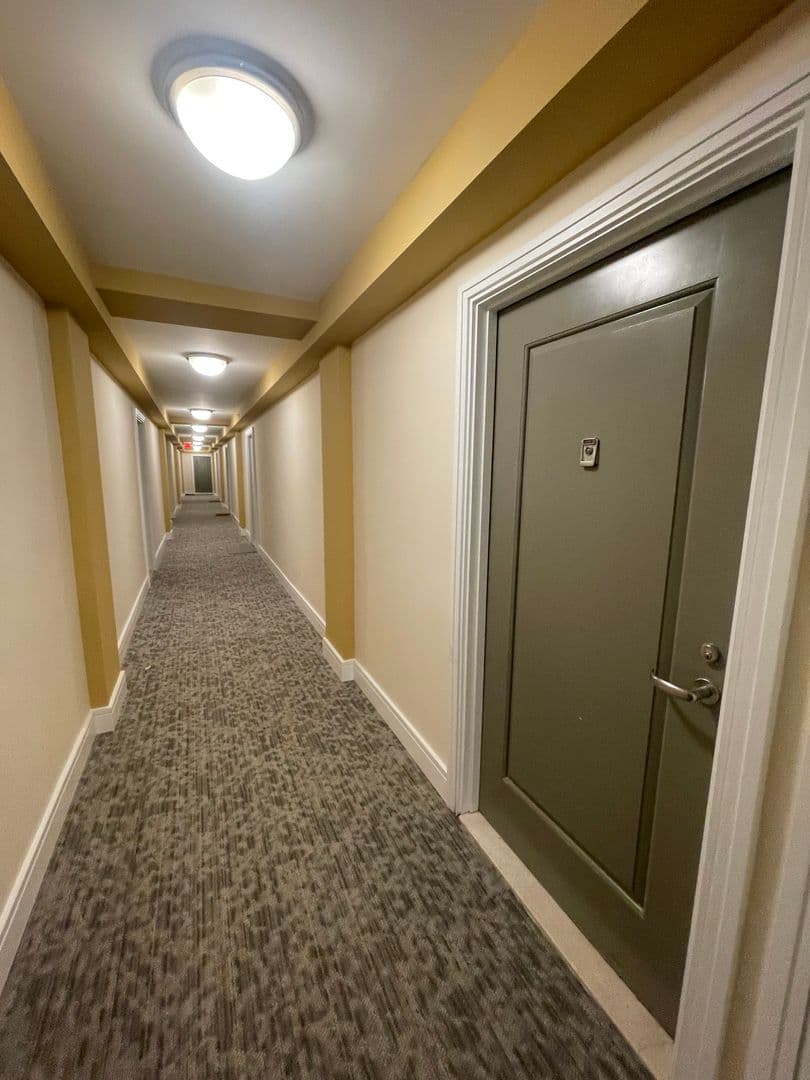 Washington Condo: 800 4th St. SW