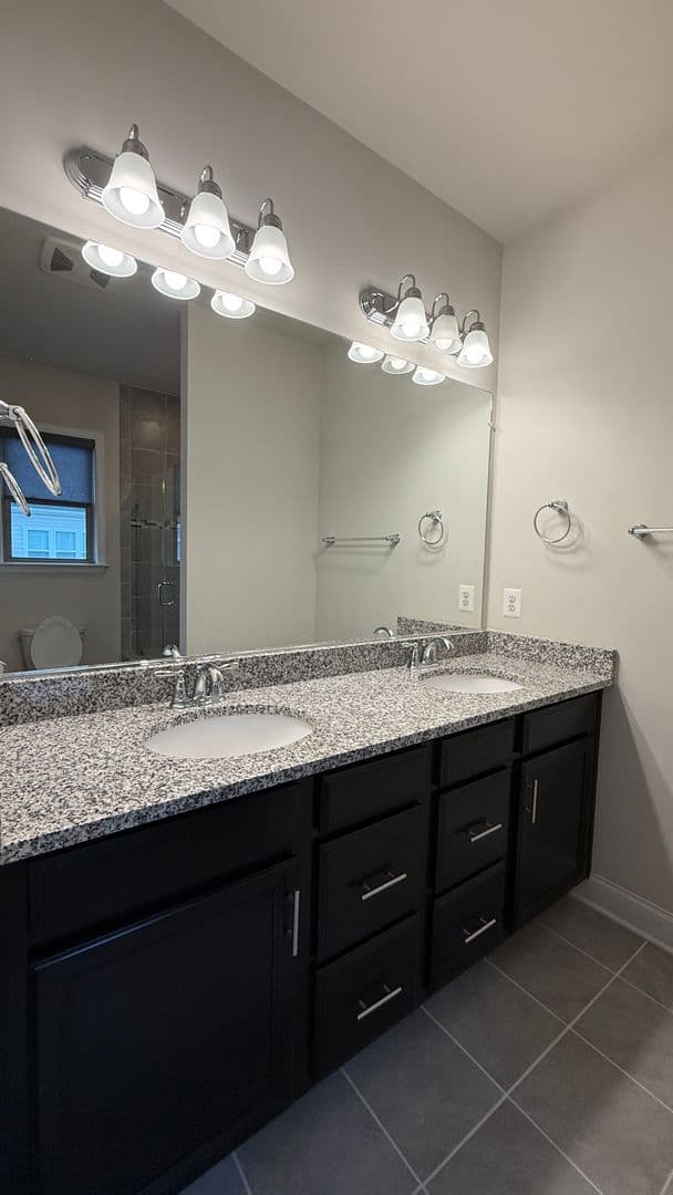 Dumfries Townhome: 1949 Greenbriar Hall Rd
