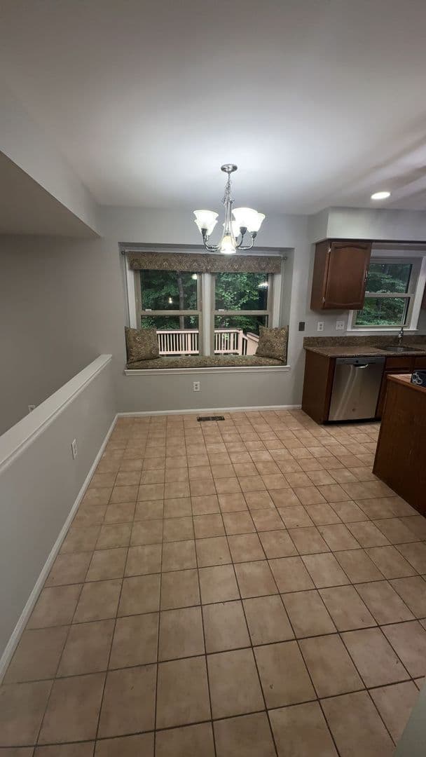 Springfield House: 7421 Silver Pine Dr