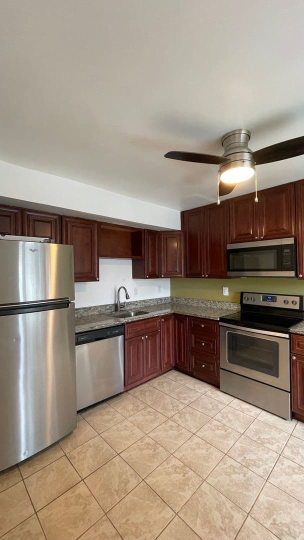 Woodbridge Townhome: 14646 Ponderosa Ct