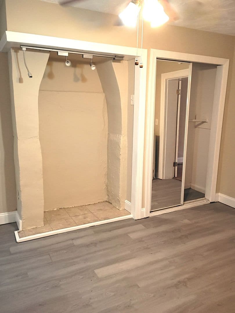 Washington Condo: 514 11th St. SE