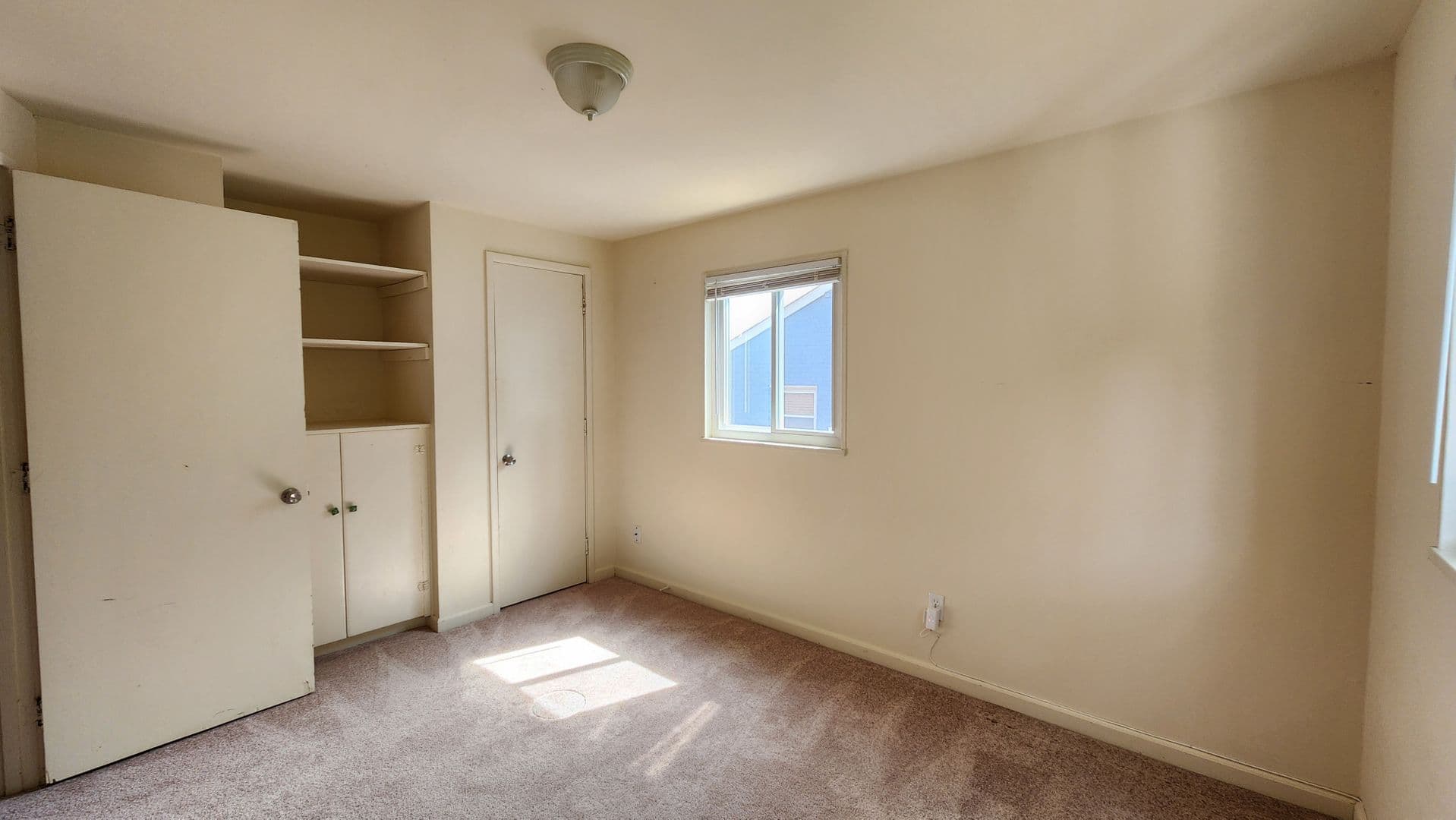 ALEXANDRIA Townhome: 27 S Hudson Street