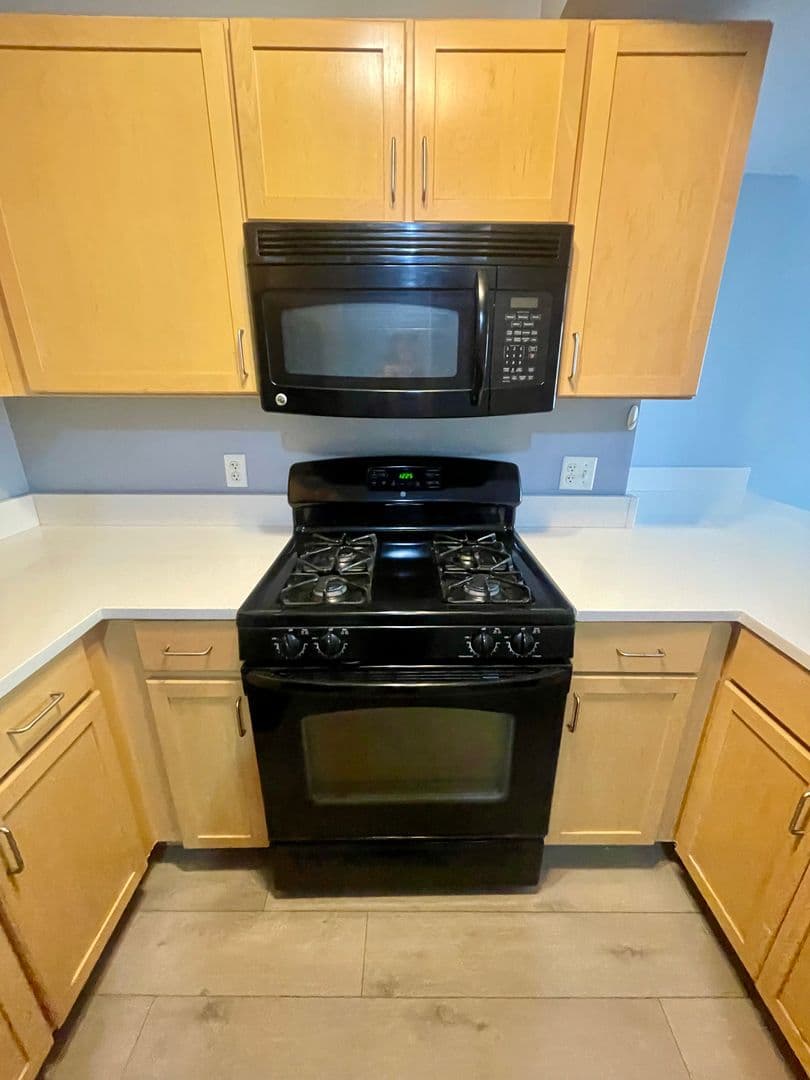 Washington Condo: 800 4th St. SW