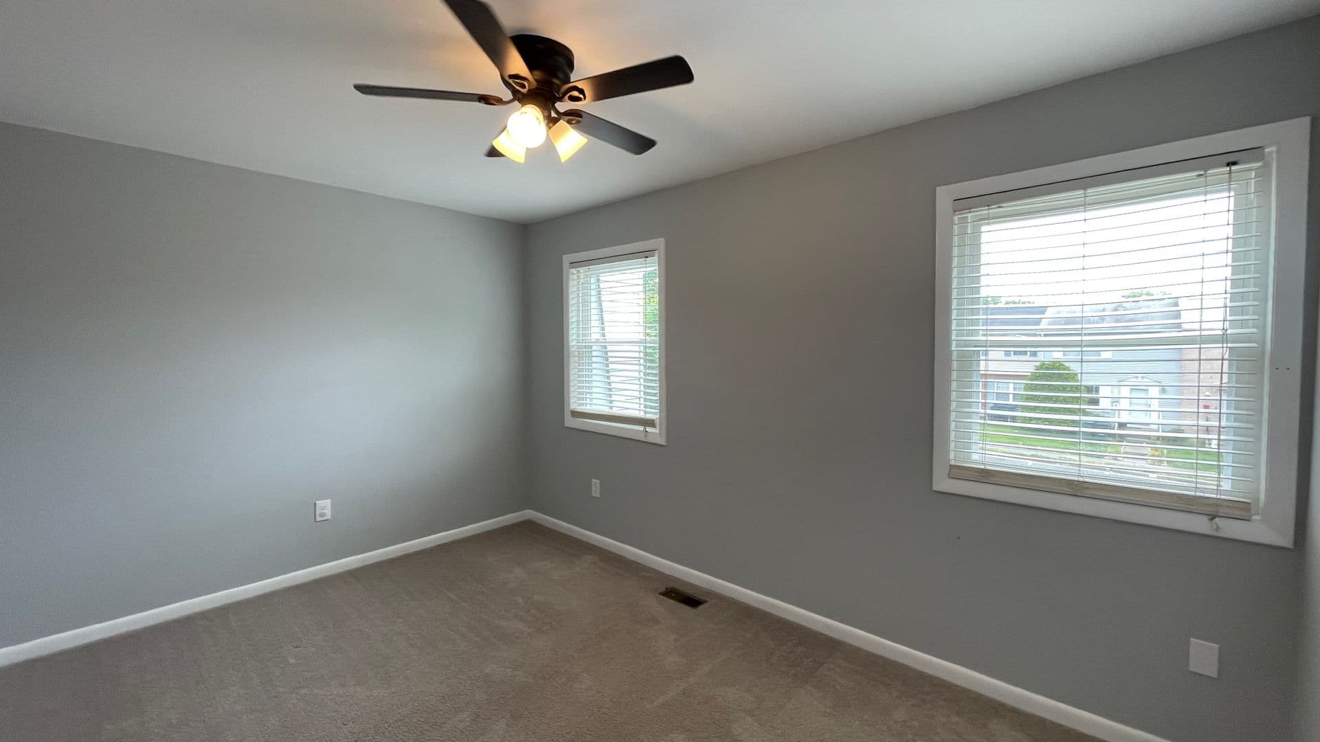 Woodbridge Townhome: 14646 Ponderosa Ct
