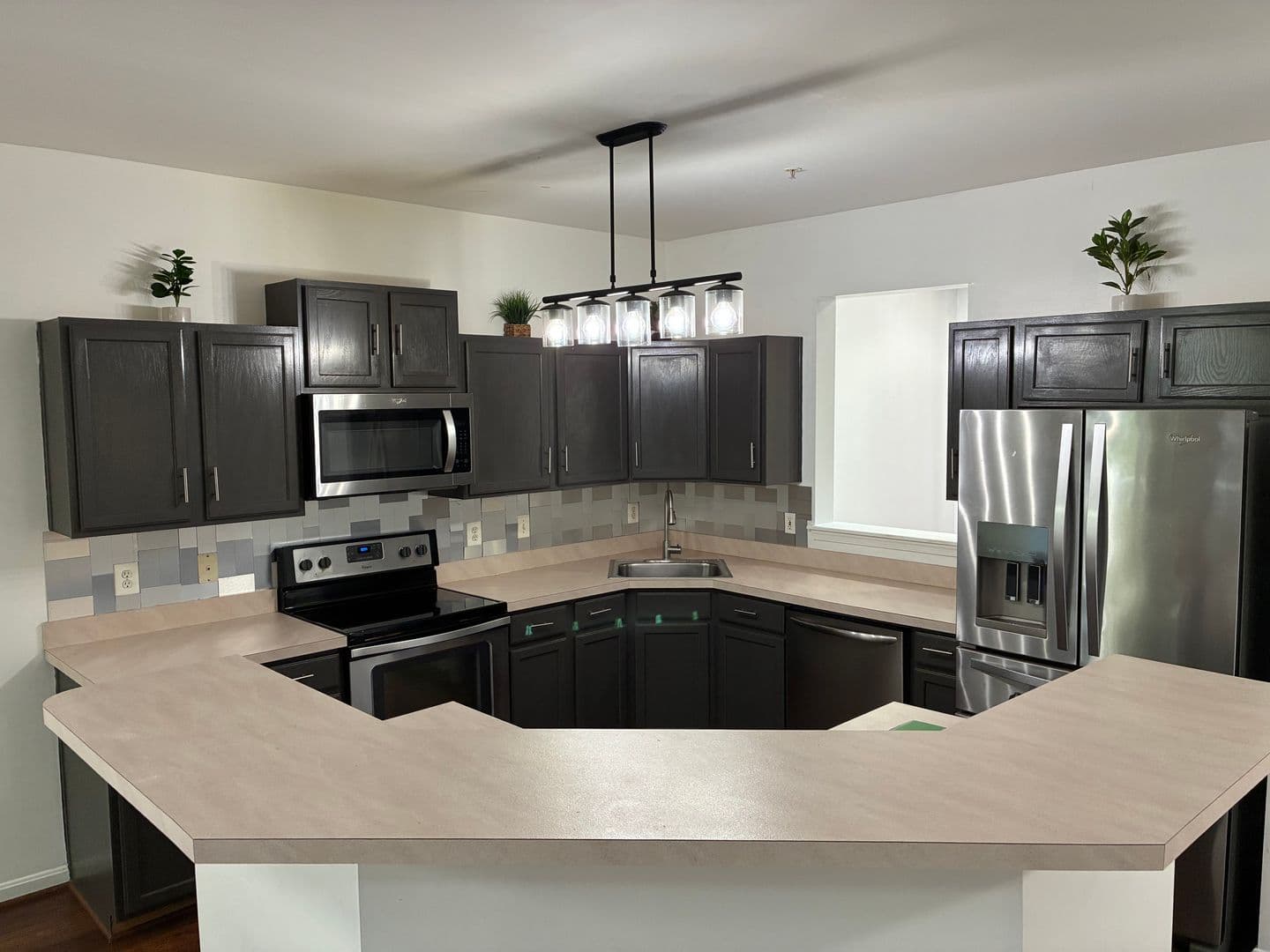 White Plains House: 10164 Tree Frog Place
