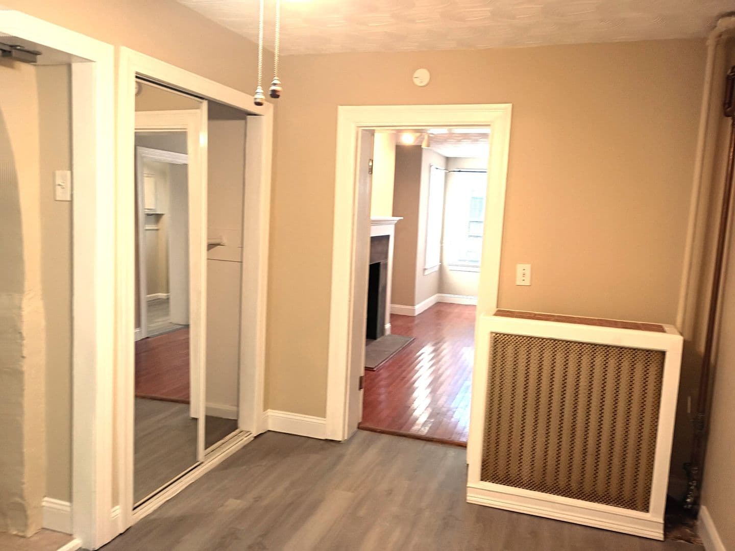 Washington Condo: 514 11th St. SE
