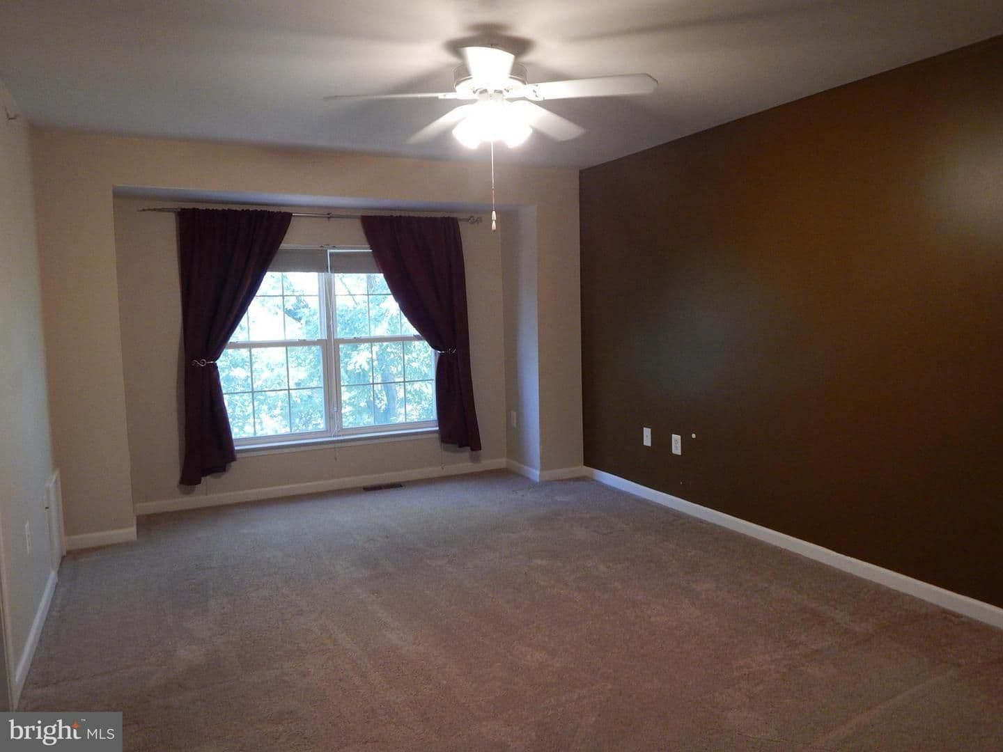 Alexandria House: 6409 Nice Pl