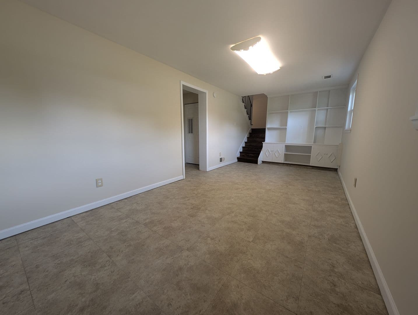 Alexandria House: 4503 Picot Rd