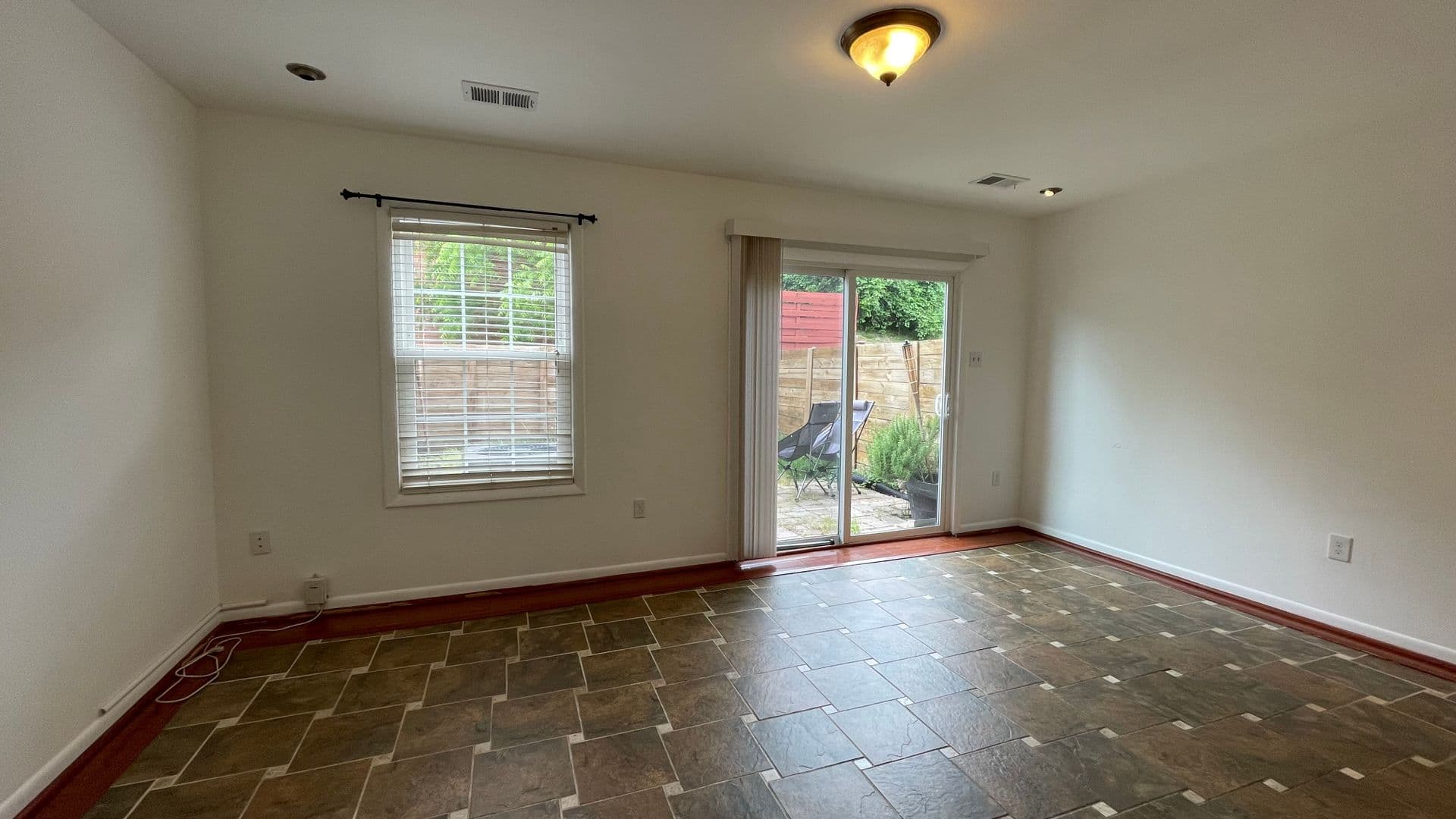 Woodbridge Townhome: 14646 Ponderosa Ct