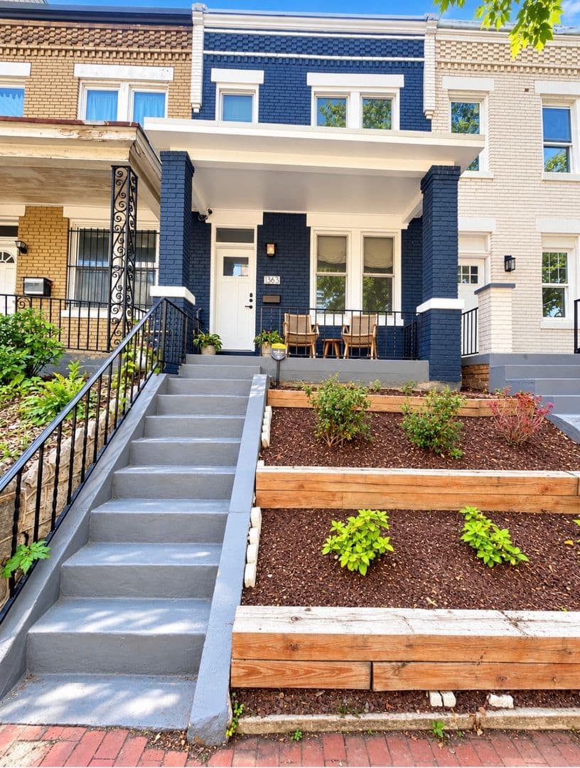 Washington House: 1363 Florida Avenue, NE