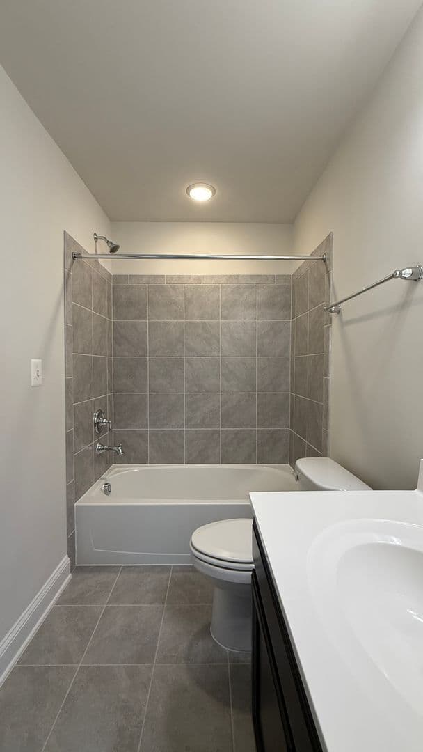Dumfries Townhome: 1949 Greenbriar Hall Rd