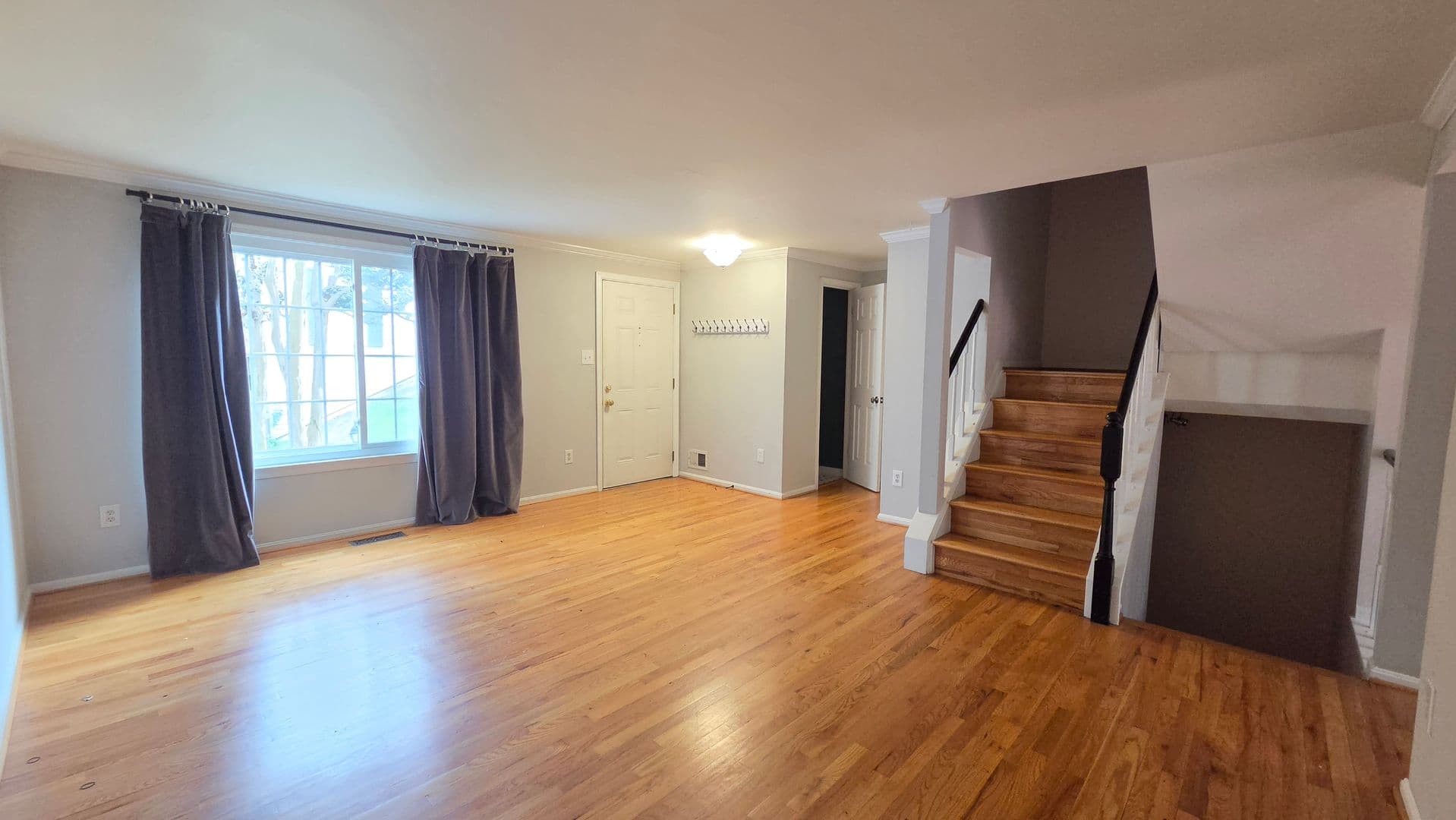 Alexandria Townhome: 6638 Greenleigh Lane