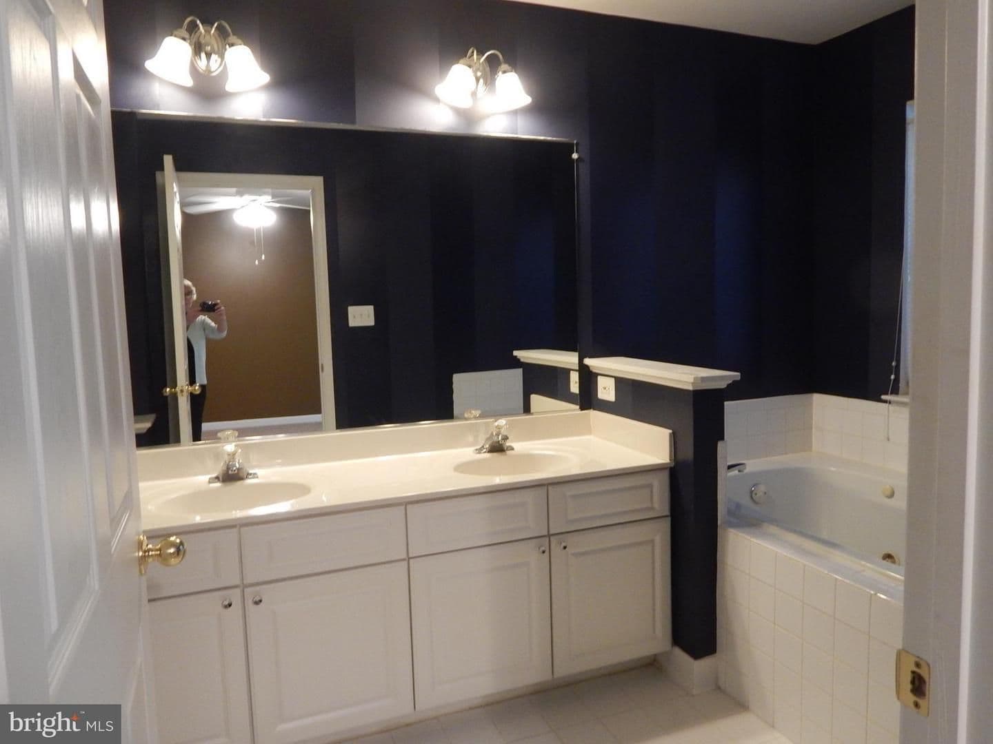 Alexandria House: 6409 Nice Pl