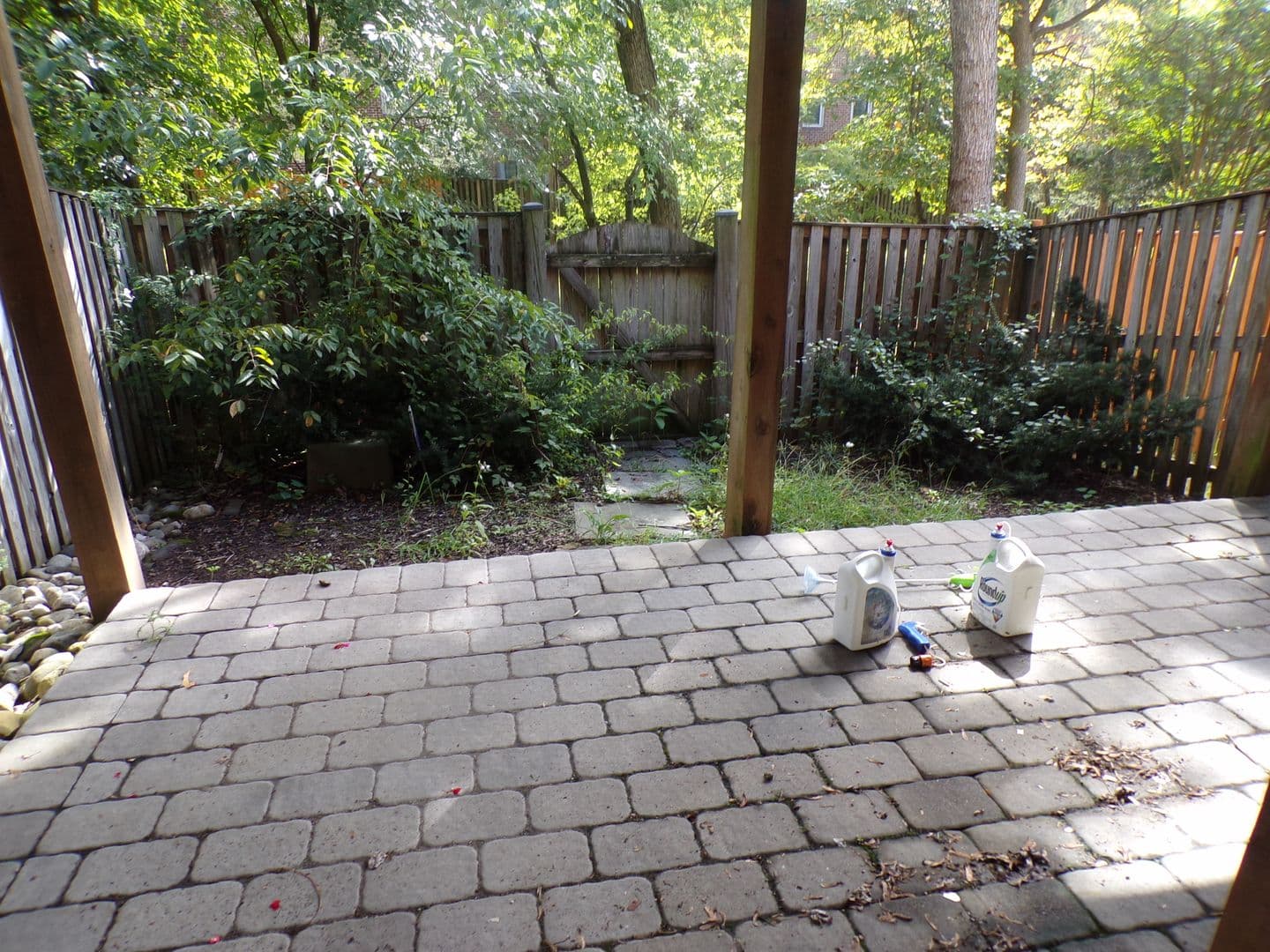Alexandria House: 6409 Nice Pl