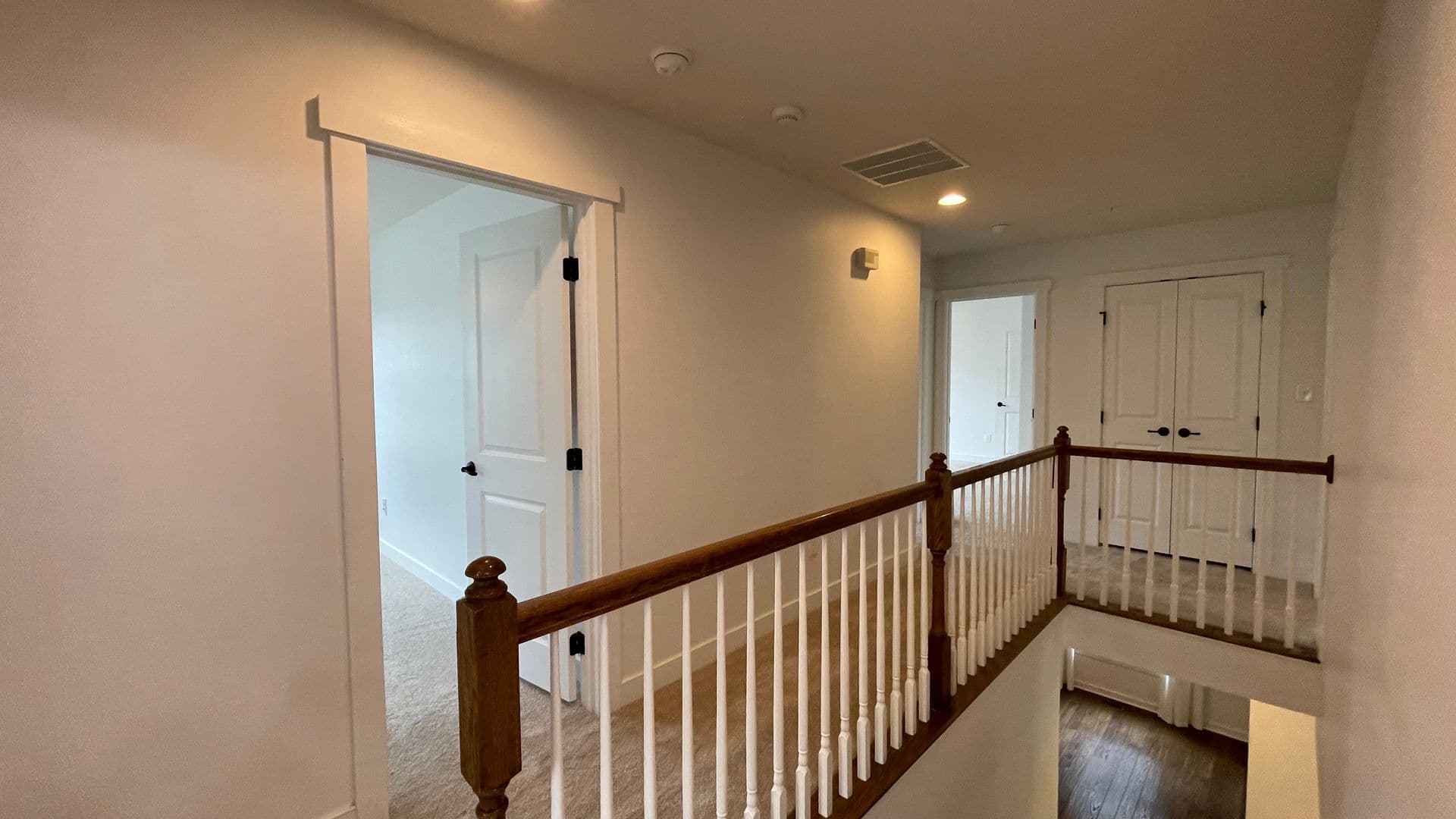 Dumfries House: 2309 Harmsworth Dr