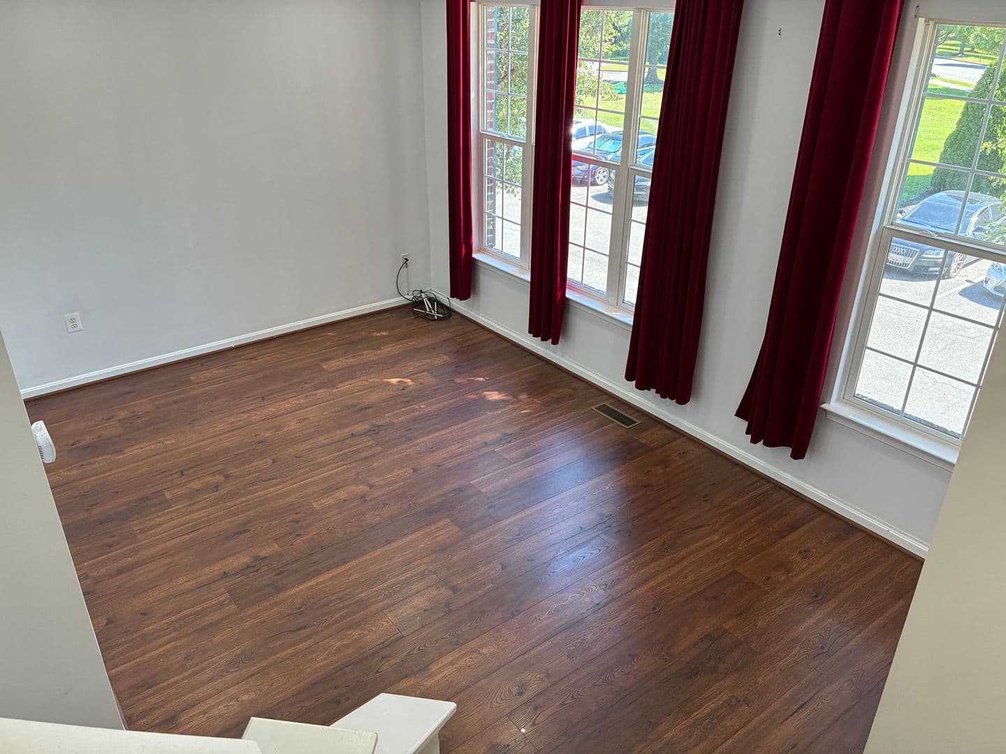 White Plains House: 10164 Tree Frog Place